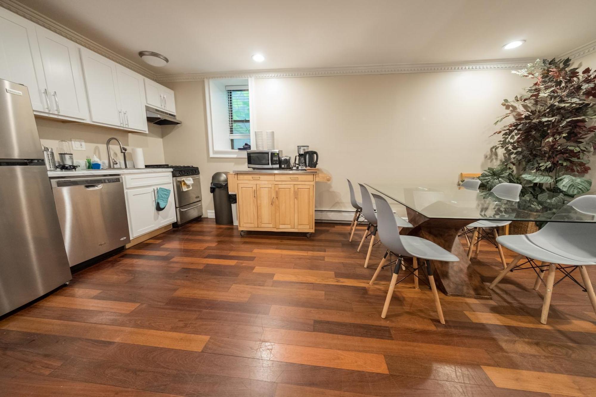 Spacious 4br 2ba With Private Outdoor Space Uws Appartamento