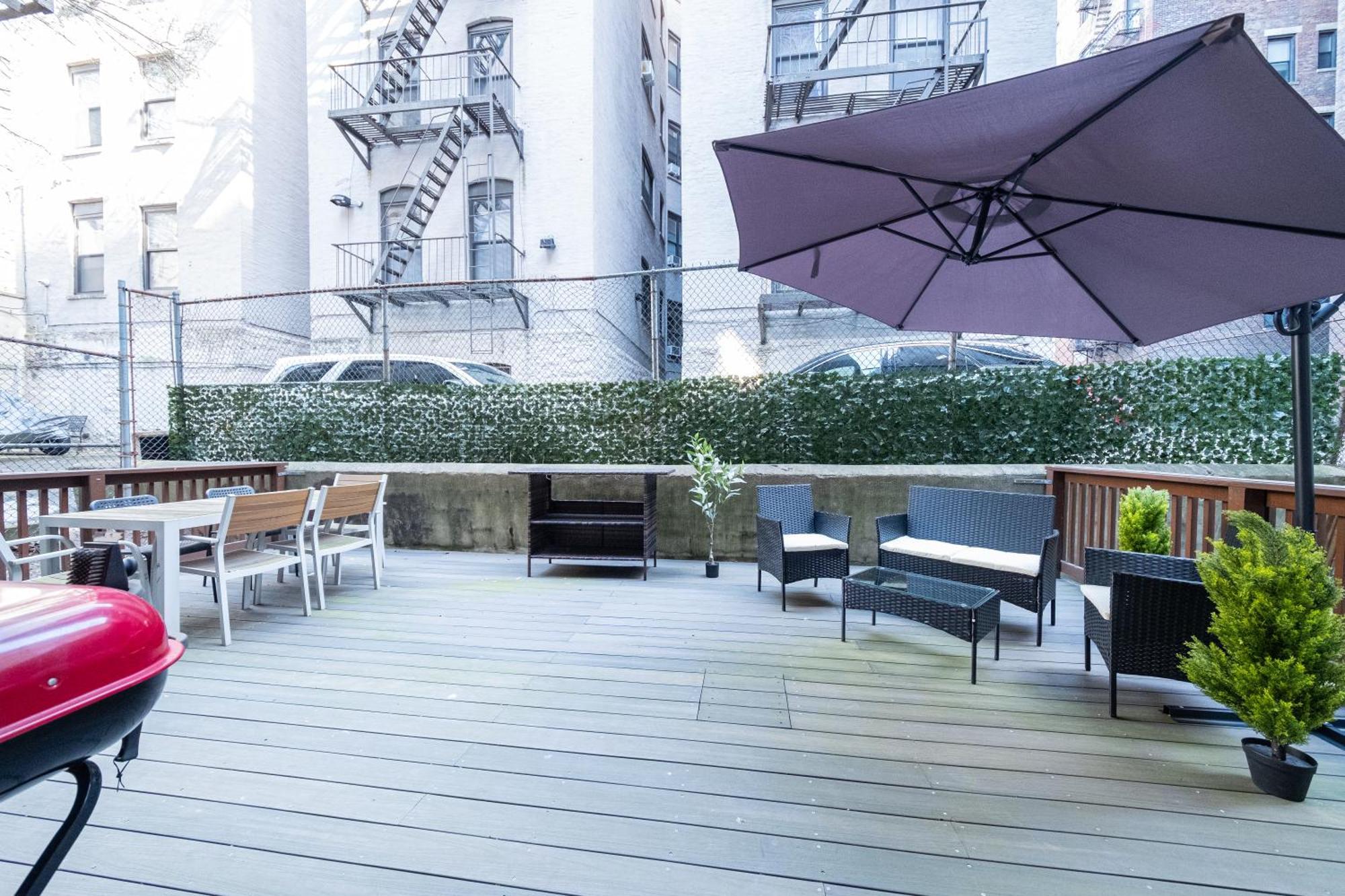Appartamento Spacious 4br 2ba With Private Outdoor Space Uws